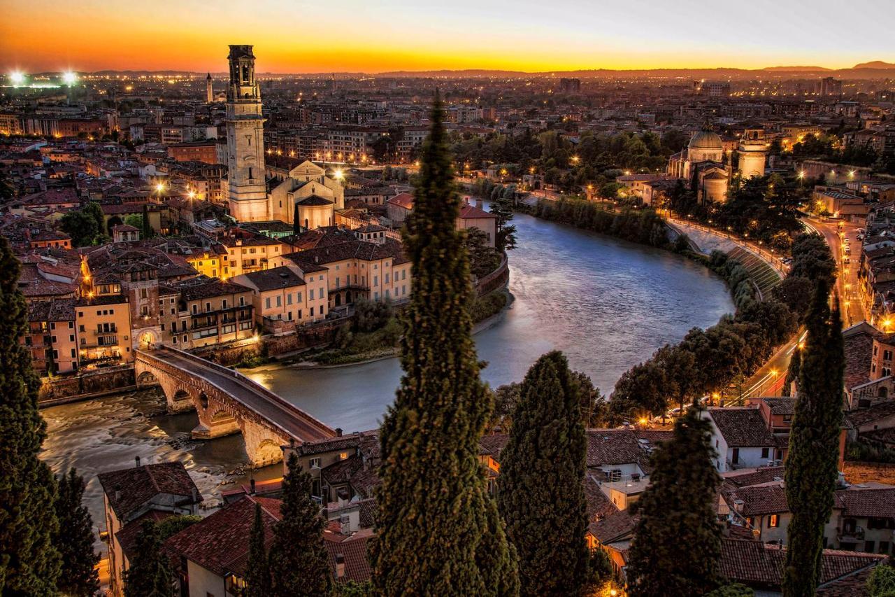 Filarmonico Suites Verona Bagian luar foto